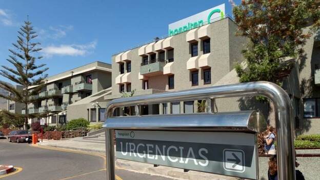 Grave tras ser recuperado de una parada en la playa de Las Galletas