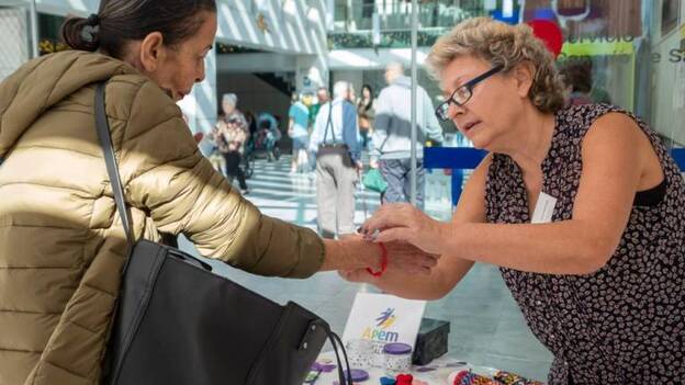 APEM Las Palmas sale a la calle para visibilizar la Esclerosis Múltiple