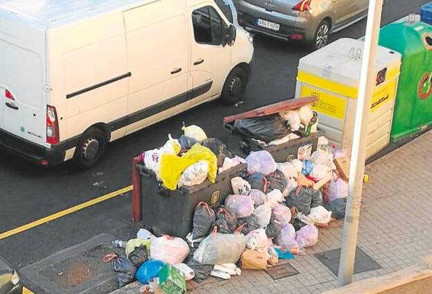 «El olor a basura se te mete en la casa»