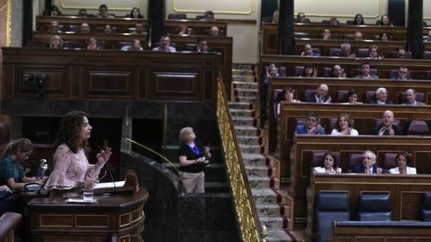 La votación sobre el déficit revitaliza a la mayoría de la moción de censura
