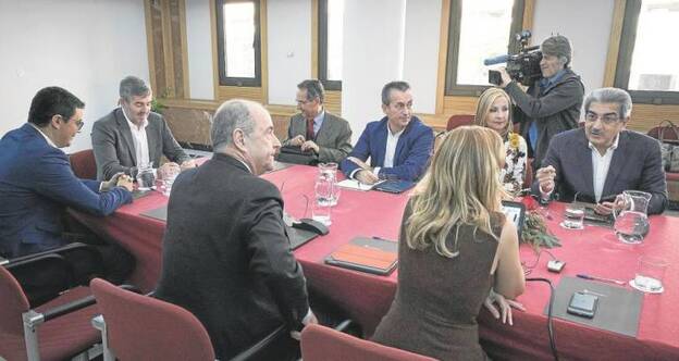 Frente político por los incumplimientos