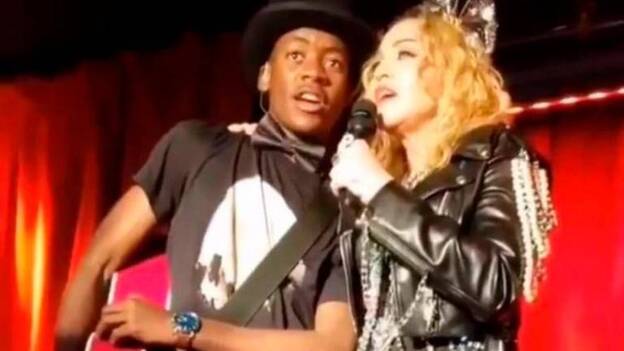 Madonna actuó por sorpresa en Noche Vieja en un bar de LGTBI