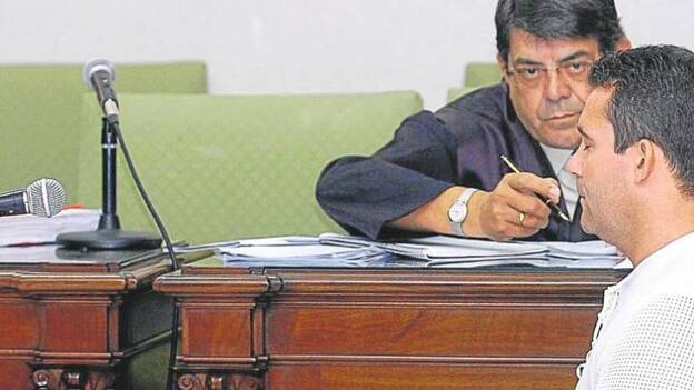 El asesino fugado había disfrutado ya de cuatro permisos carcelarios