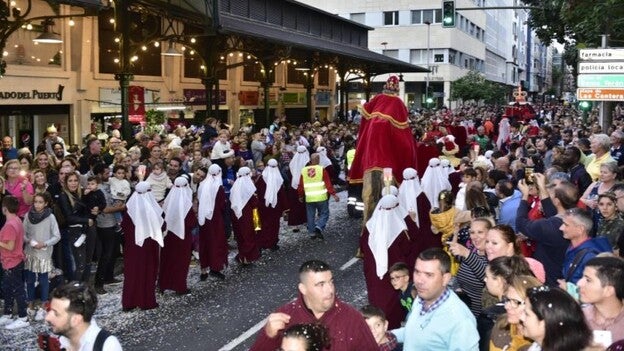 Guaguas oferta 150.000 plazas para disfrutar de los Reyes sin atascos