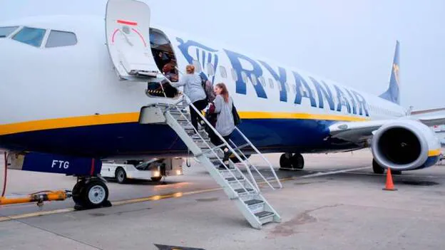 Ryanair garantiza los vuelos a Canarias en la huelga