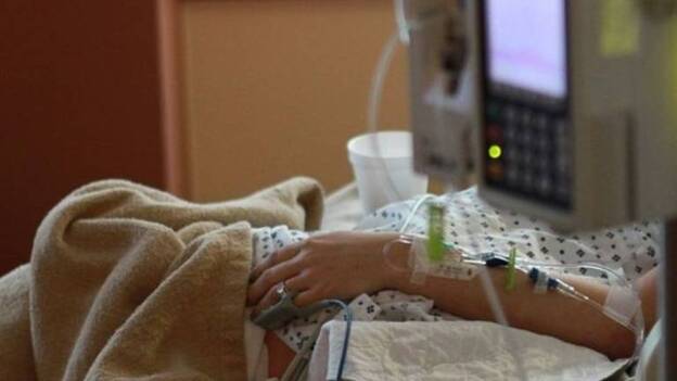 Violan a una mujer en coma y da a luz