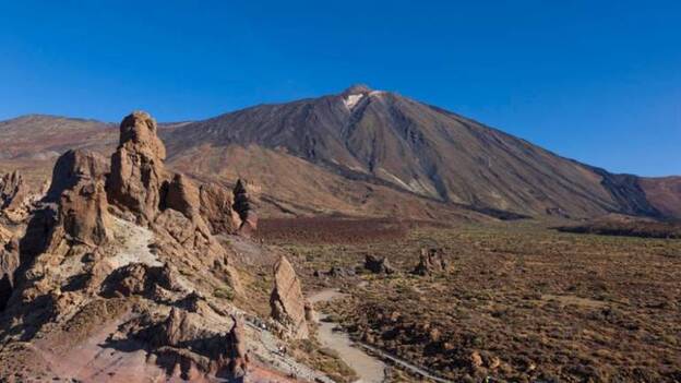 Ataque vandálico con pintadas en el Teide
