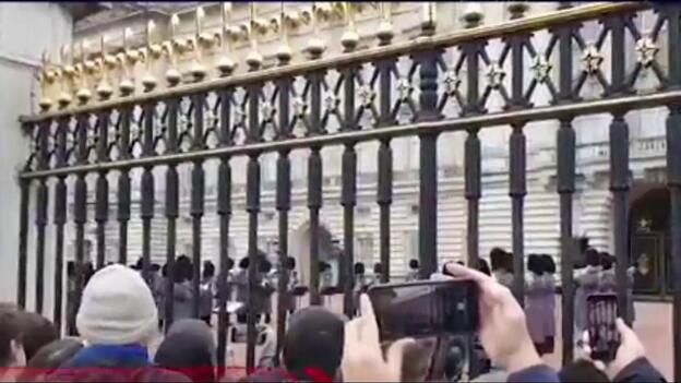 La guardia real de Buckingham, al ritmo de Bohemian Rhapsody