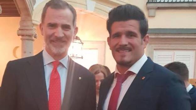 Reconocimiento de los reyes a Juan Espino