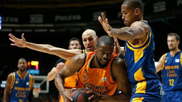 Báez, con un hematoma en el cuádriceps, duda para el jueves