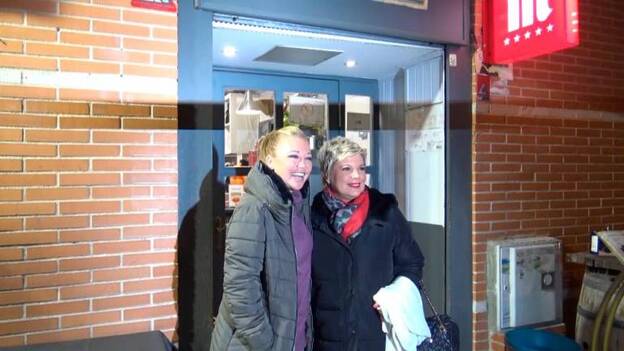 Terelu celebra la vida con sus compañeras de trabajo