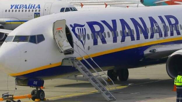 Los pilotos denuncian que Ryanair amenaza con cerrar sus bases en Canarias