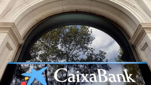 CaixaBank planea cerrar 37 oficinas en Canarias y reducir 159 empleos