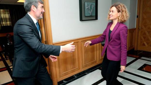 Clavijo ve "voluntad de corregir" los Presupuestos del Estado y pacta una 'cumbre' con Batet y Montero