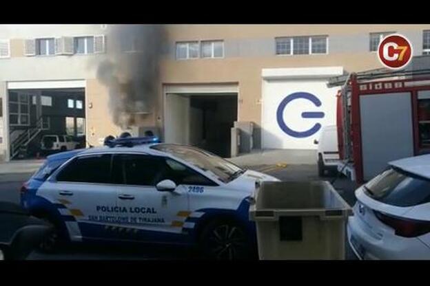 Fuego en el polígono industrial del Tablero