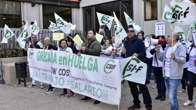 Los expedientes se acumulan tras diez días de huelga de Grecasa