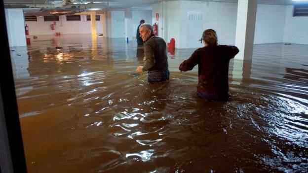 Cantabria vive "una auténtica catástrofe" por las inundaciones, según Revilla