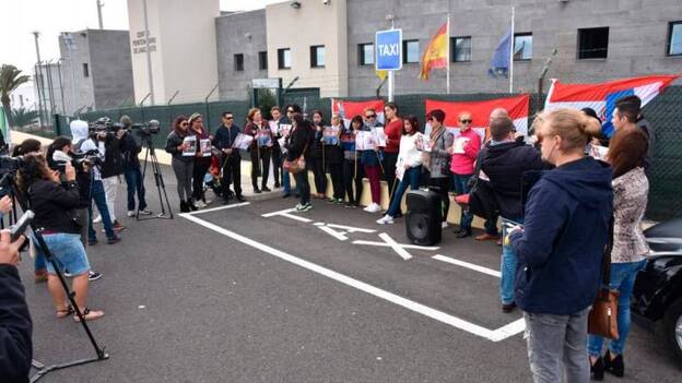 'Todos somos Romina' reclama justicia por el asesinato en Lanzarote