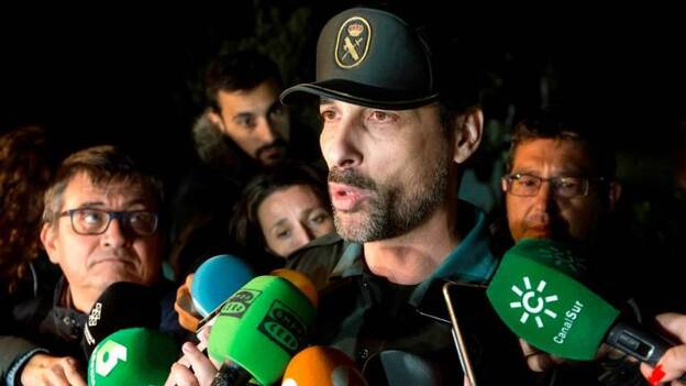 Desolación y abrazos entre los rescatadores de Julen