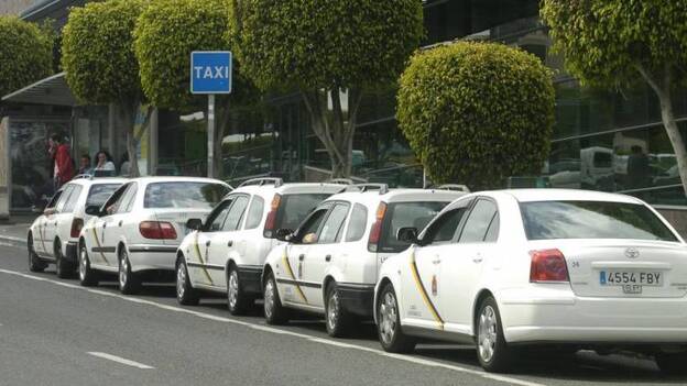 El TSJC suspende la tarifa única del taxi