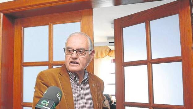 González se arriesga a la cárcel por atrincherarse como alcalde