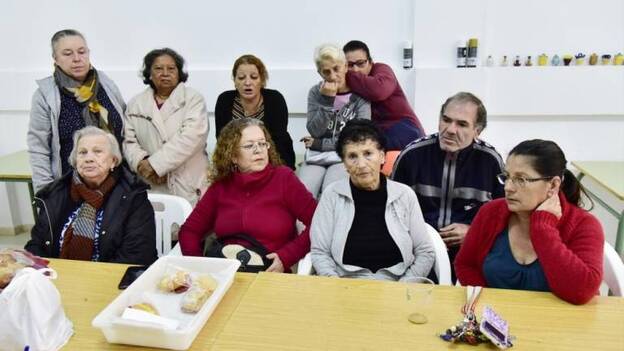 El tripartito confía en pagar este mes las ayudas sociales de Jinámar