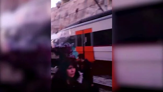 Un muerto y cuatro heridos graves en el accidente ferroviario en Barcelona
