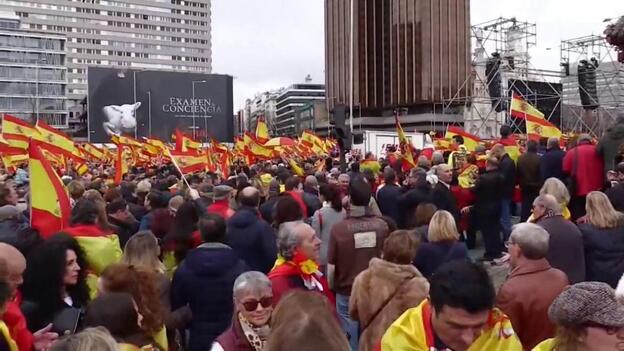 Decenas de miles de personas se concentran en Madrid contra el Gobierno de Sánchez