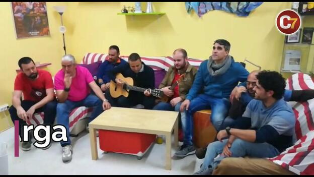 El carnaval que nace en las aceras