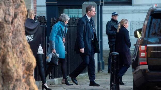 Londres rechaza una moción para respaldar el plan del ‘brexit’ de May