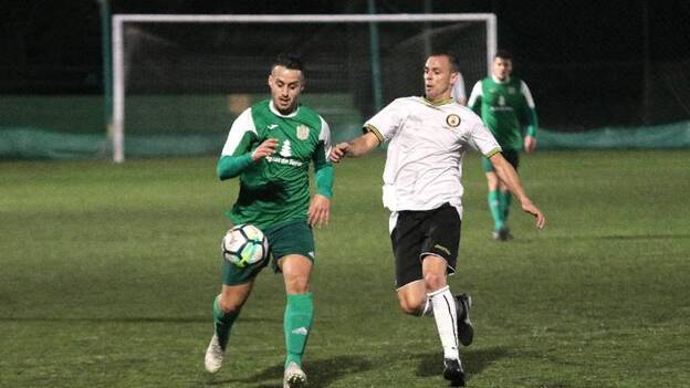 El Arucas gana y se reengancha a la liga