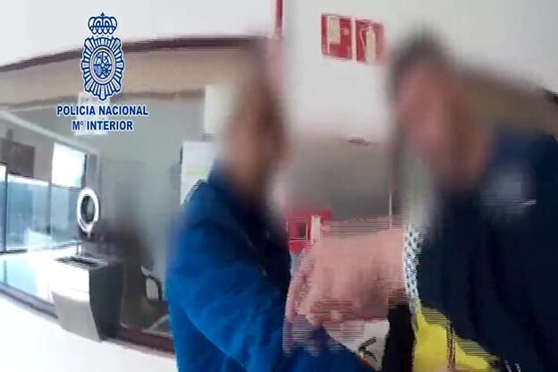 16 detenidos por intentar meter drogas en Las Palmas II