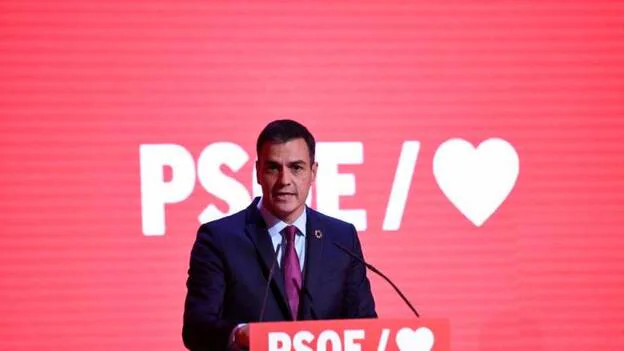 Sánchez arranca una campaña con corazones en defensa de la España que avanza
