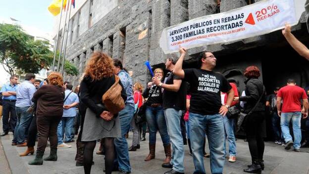 Las mujeres cobran «6.000 euros menos al año»