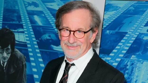 Steven Spielberg defiende las películas en salas de cine frente al streaming