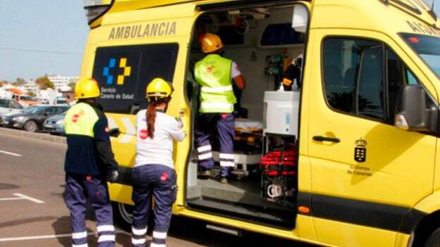 Crítico tras sufrir una parada cardiorrespiratoria en plena calle