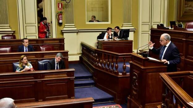 La oposición critica el anuncio del Gobierno sobre la ley electoral