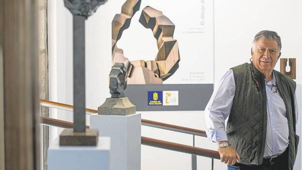 El universo de Riol en acero corten