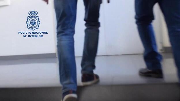 A prisión un jubilado por compartir duros archivos pedófilos