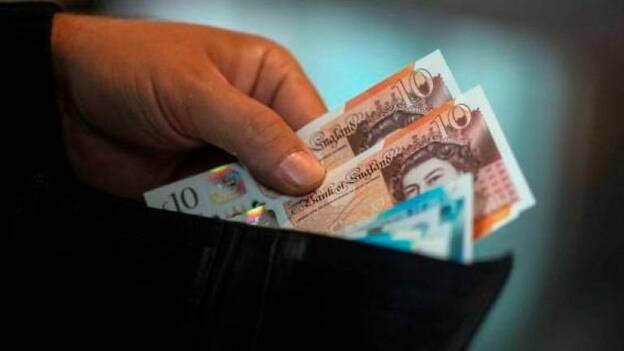 Detienen a un turista por intentar pagar en un hotel de Lanzarote con un billete falso