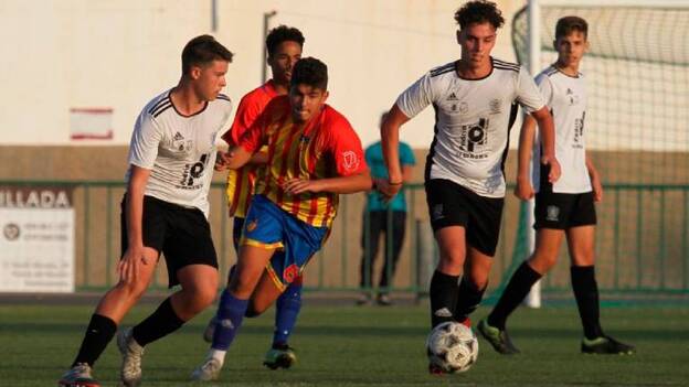 El Charco Atco. desbanca a La Oliva del primer puesto