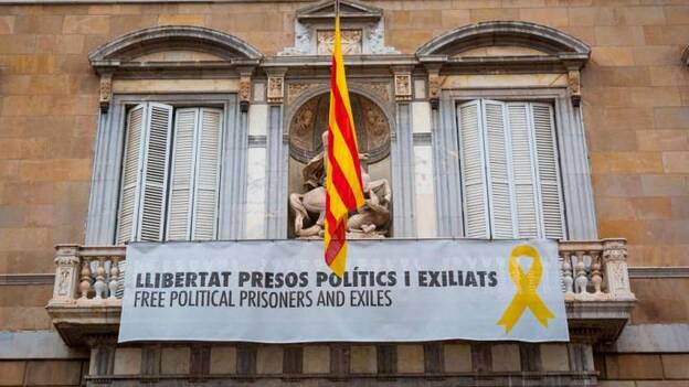 Ultimátum a Torra para que en 24 horas retire ‘esteladas’ y lazos amarillos