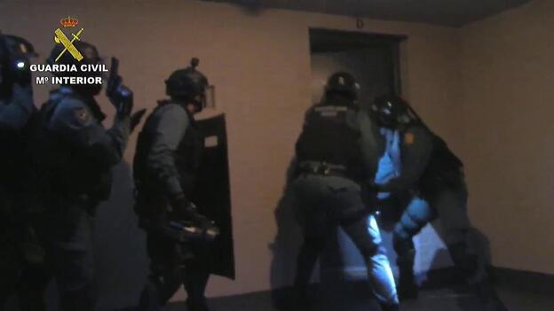 Detenidos doce ciberestafadores por defraudar con aplicaciones bancarias