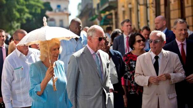 Carlos y Camilla recorren La Habana Vieja que, durante un año, fue británica
