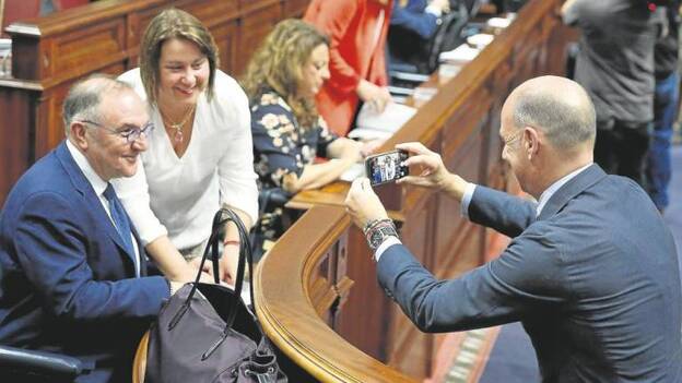 El Parlamento aprueba con emoción la nueva Ley de Servicios Sociales