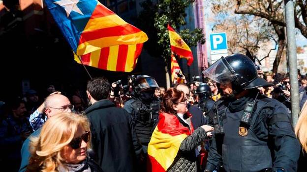 Siete detenidos en los altercados contra el acto de Vox en Barcelona
