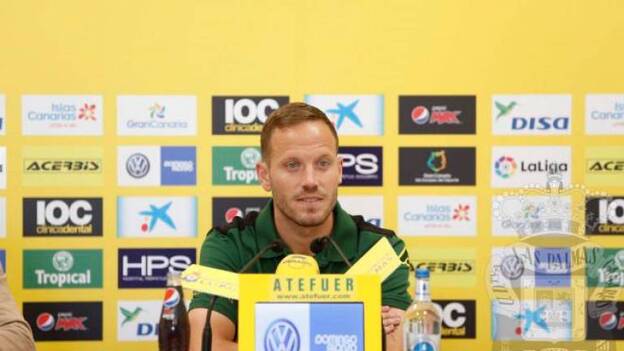 Javi Castellano "Con siete entrenadores en dos años, algo habremos hecho mal"