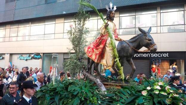 La procesión de La Burrita abre la Semana Santa