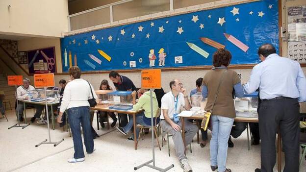 Las mujeres encabezan el 34% de las listas que optan al Parlamento