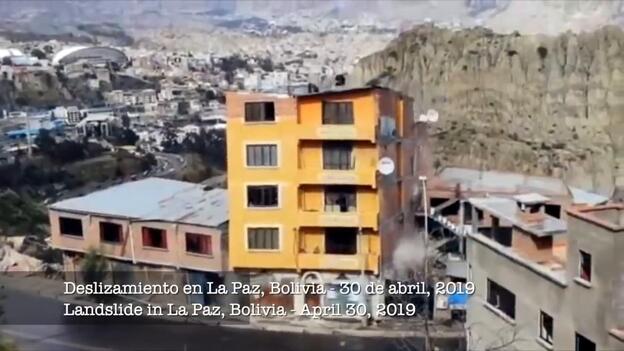 Impresionante derrumbe de decenas de casas en Bolivia